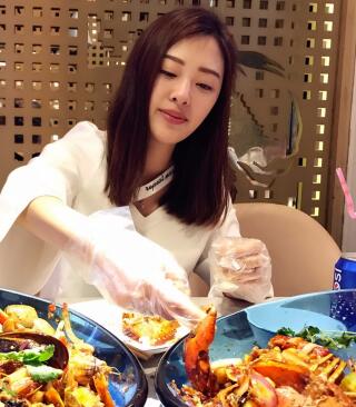 *美容前后*果对比照，很喜欢这个皮肤年